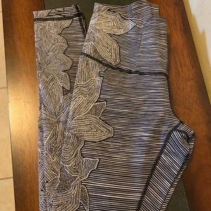 Full length, High waisted, Luxtreme leggings.